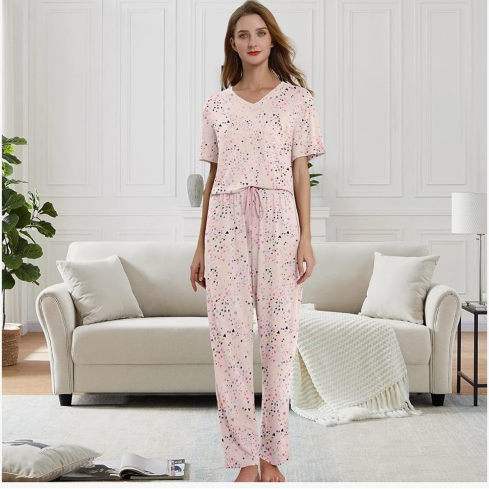 NWOT *CONOMAX *Women's Pink Printed Pajama Set with cute star ⭐️ design
